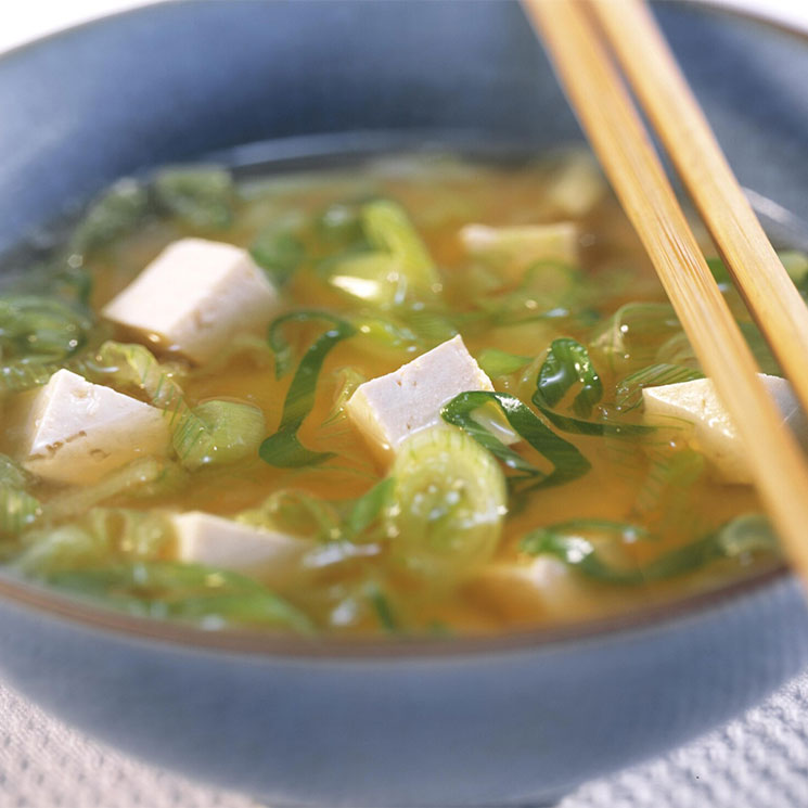 Sopa de miso y cebolleta china