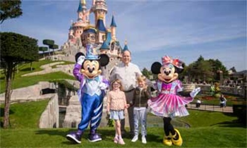 Alberto de Mónaco, vacaciones con sus hijos mientras los rumores sobre un acuerdo económico salpican el regreso de Charlene